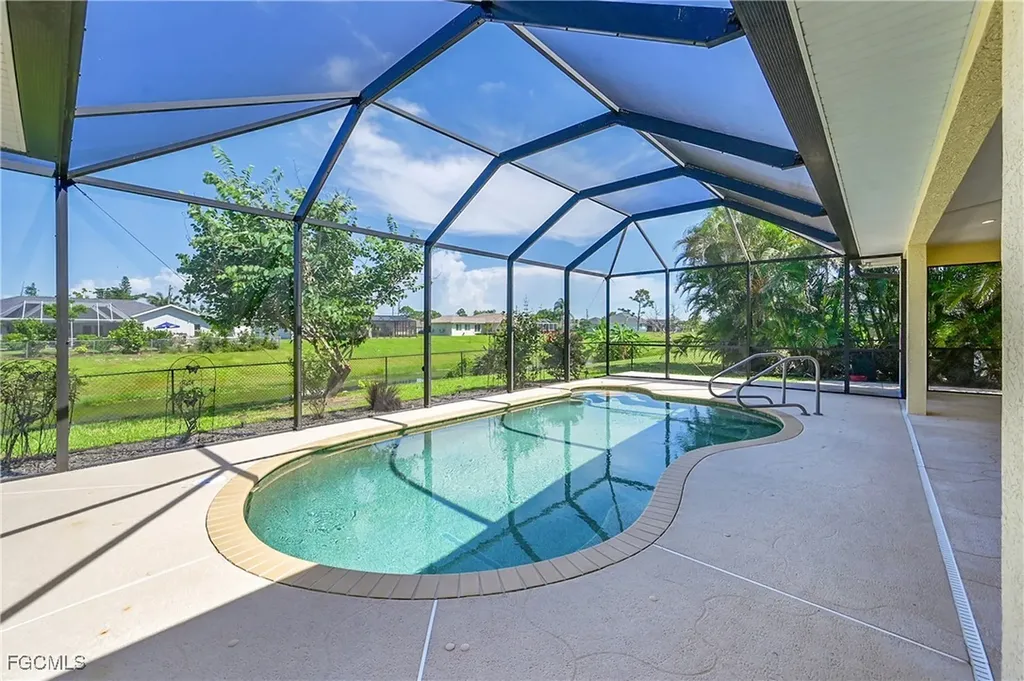 233 Fairway Road Rotonda West FL 33947