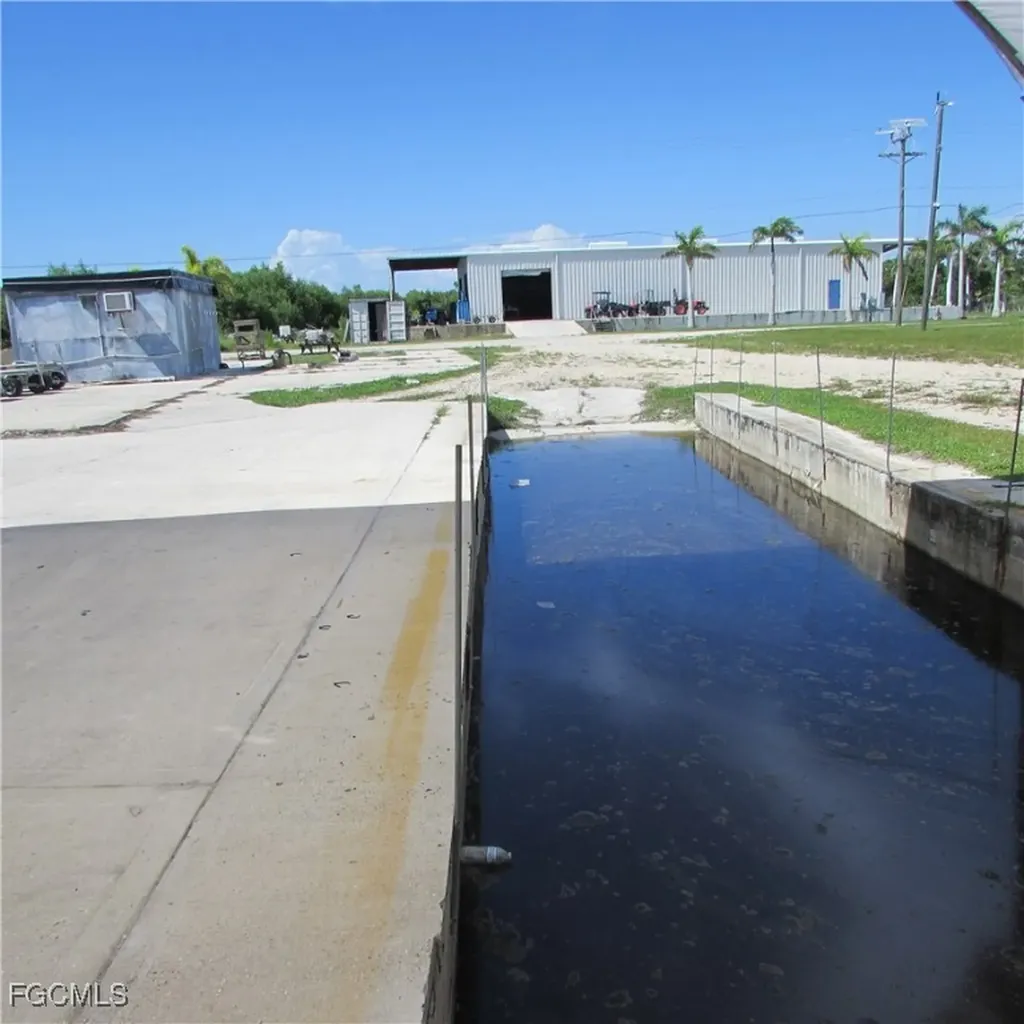 9703 Stringfellow Road St. James City FL 33956