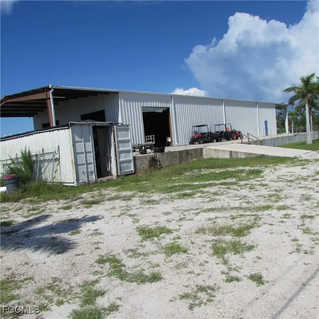 9703 Stringfellow Road St. James City FL 33956
