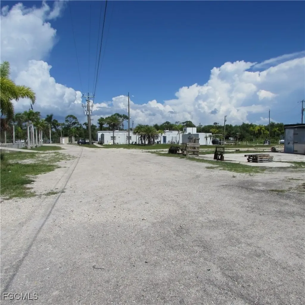 9703 Stringfellow Road St. James City FL 33956