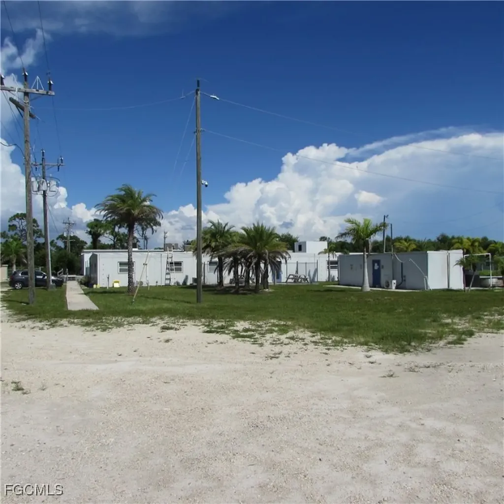 9703 Stringfellow Road St. James City FL 33956