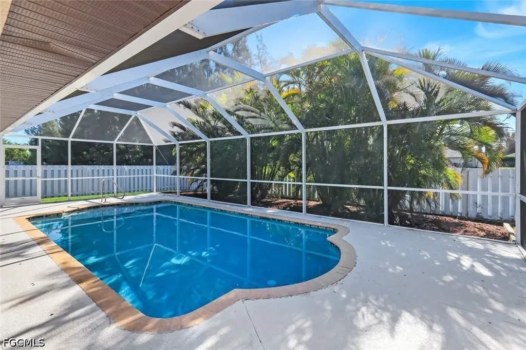 1121 NW 27th Avenue Cape Coral FL 33993