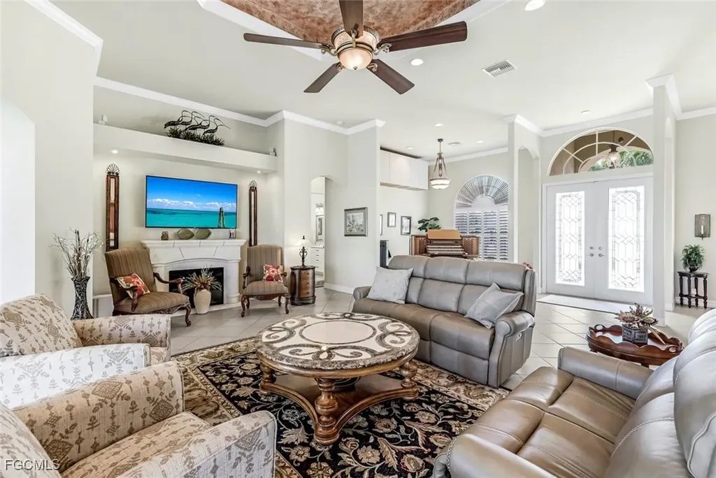 1911 SE 35th Street Cape Coral FL 33904