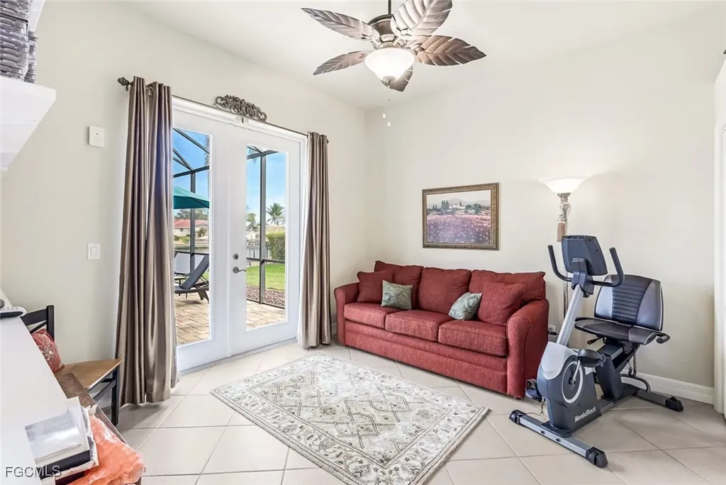 1911 SE 35th Street Cape Coral FL 33904