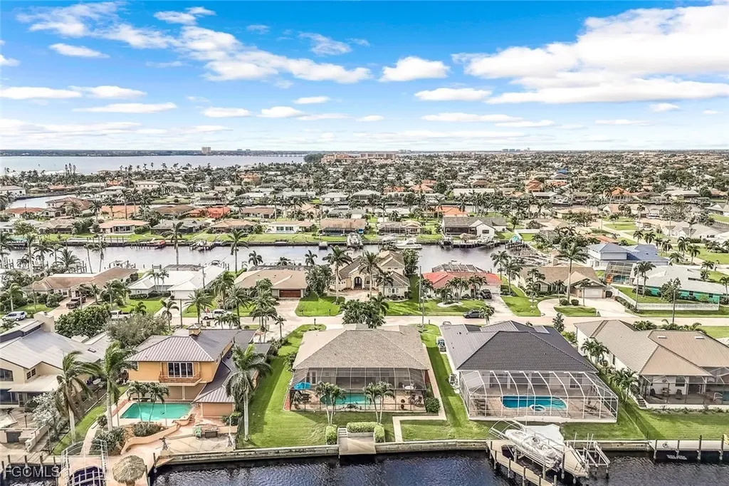 1911 SE 35th Street Cape Coral FL 33904