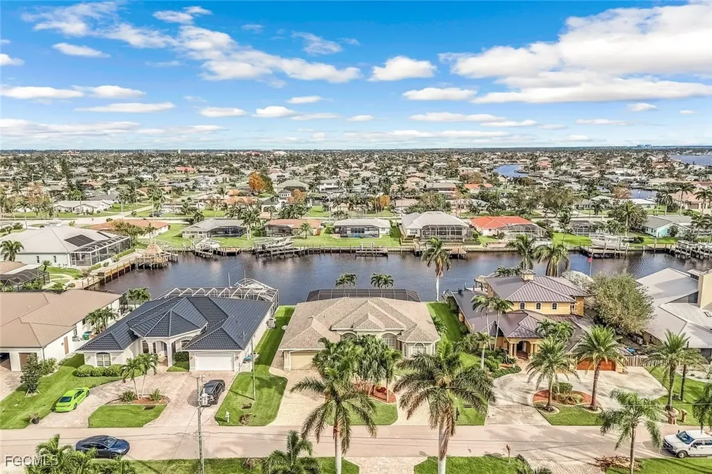 1911 SE 35th Street Cape Coral FL 33904