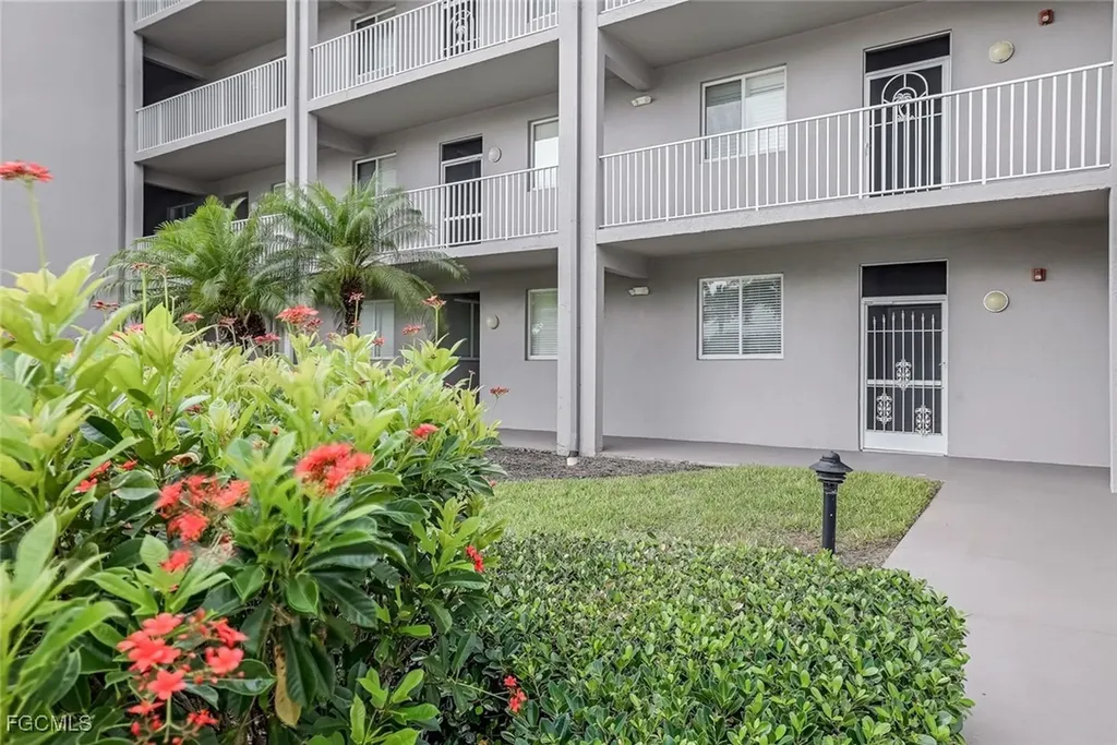 16625 Lake Circle Drive Fort Myers FL 33908