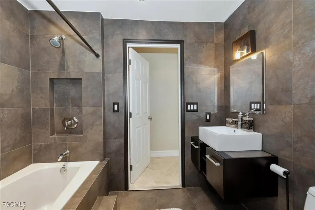 4425 Orchid Boulevard Cape Coral FL 33904