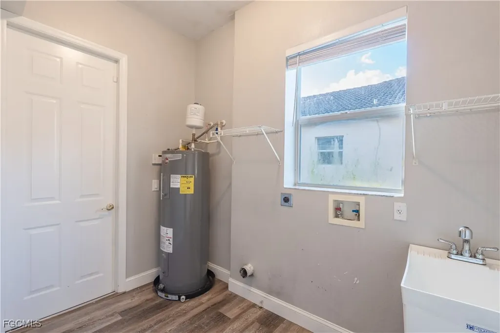 3003 Lake Manatee Court Cape Coral FL 33909