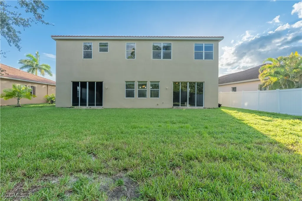 3003 Lake Manatee Court Cape Coral FL 33909