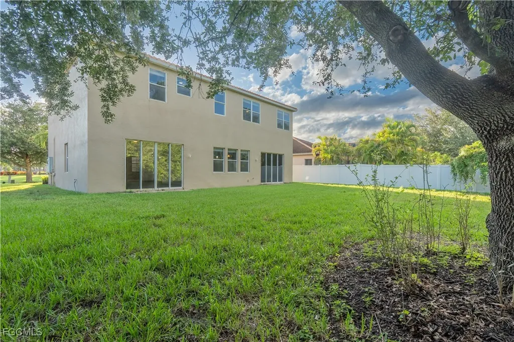 3003 Lake Manatee Court Cape Coral FL 33909