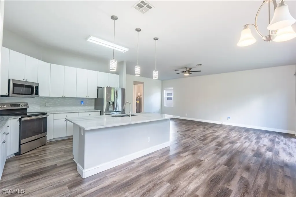 3003 Lake Manatee Court Cape Coral FL 33909