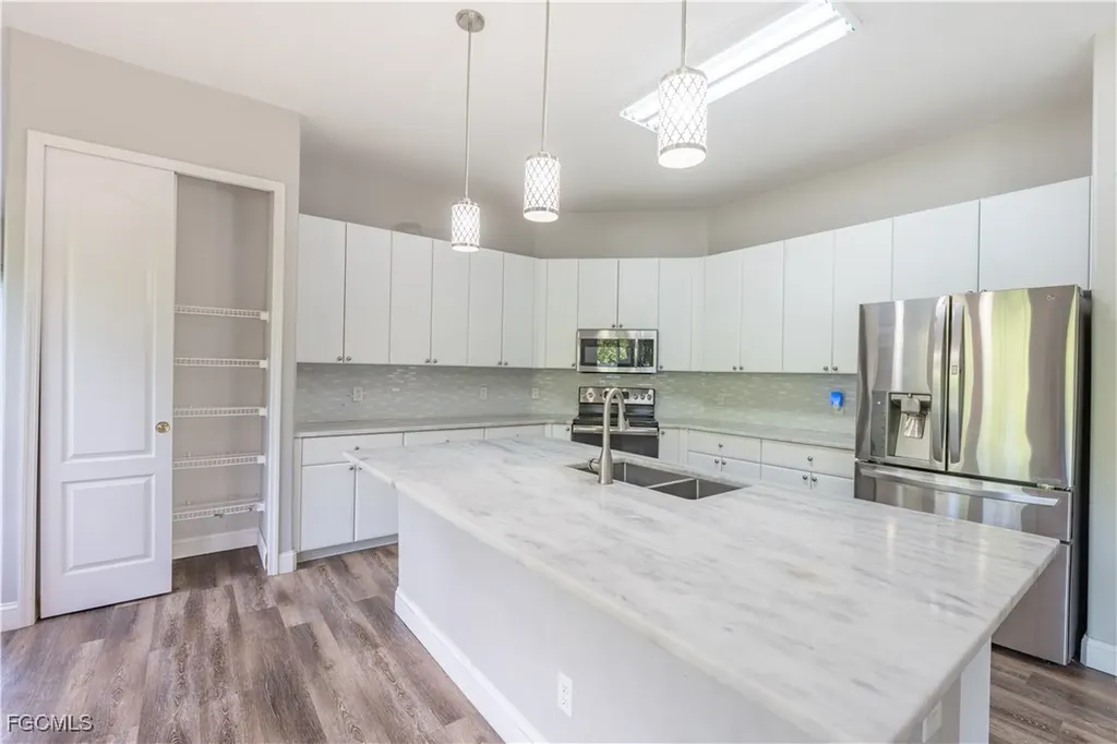 3003 Lake Manatee Court Cape Coral FL 33909