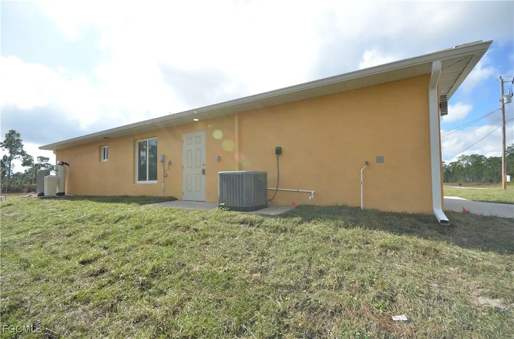 1132 Edelweiss Street E Lehigh Acres FL 33974