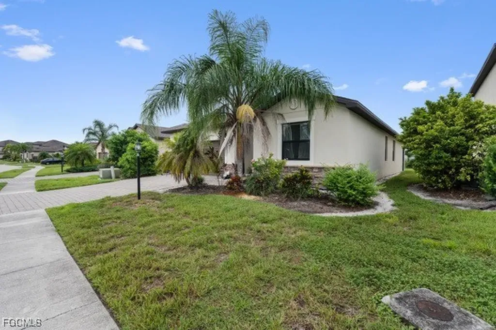 14378 Vindel Circle E Fort Myers FL 33905
