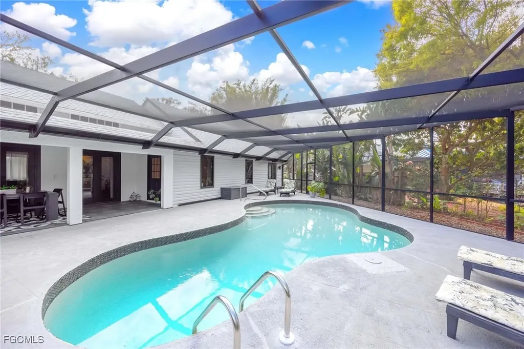 185 Palm River Boulevard Naples FL 34110