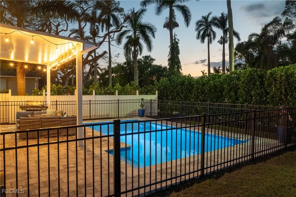 1410 El Prado Avenue Fort Myers FL 33901