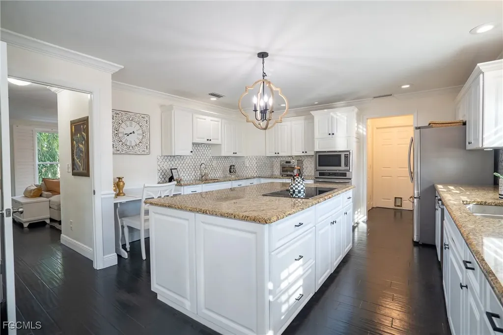 1410 El Prado Avenue Fort Myers FL 33901