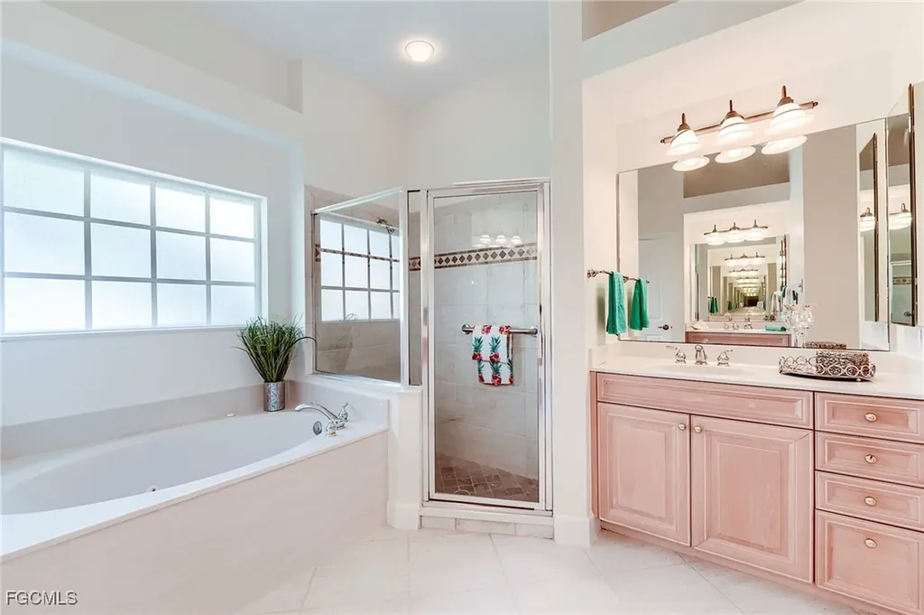 8865 New Castle Drive Fort Myers FL 33908