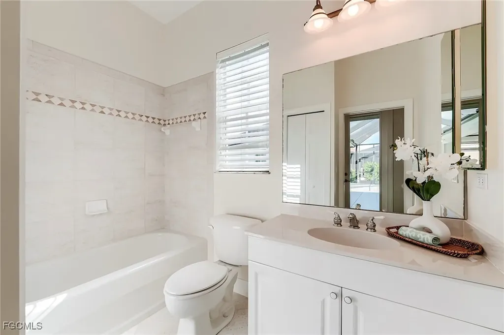 8865 New Castle Drive Fort Myers FL 33908