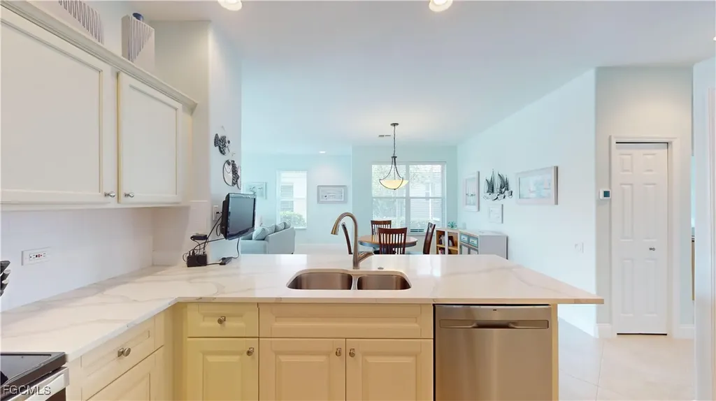 8797 E Bay Circle Fort Myers FL 33908