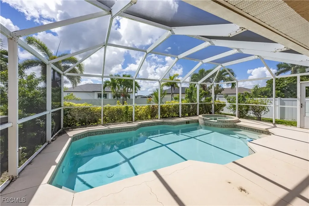 334 NE 17th Street Cape Coral FL 33909