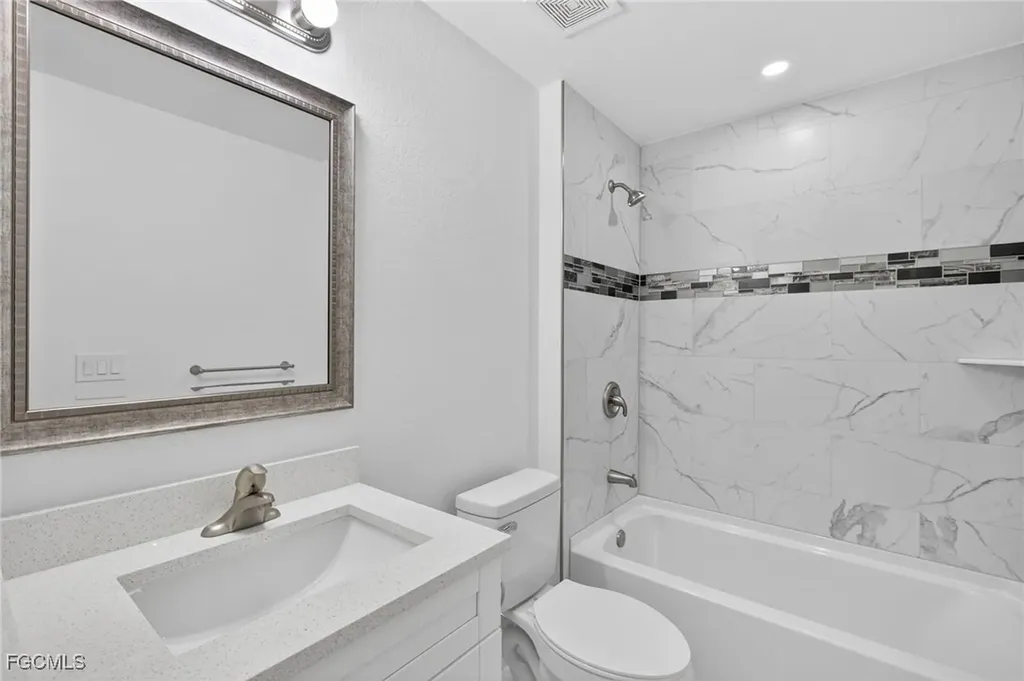 3019 NW 2nd Place Cape Coral FL 33993