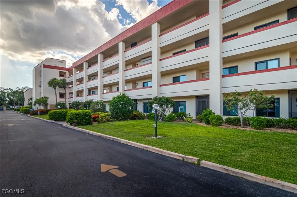 7402 Lake Breeze Drive Fort Myers FL 33907