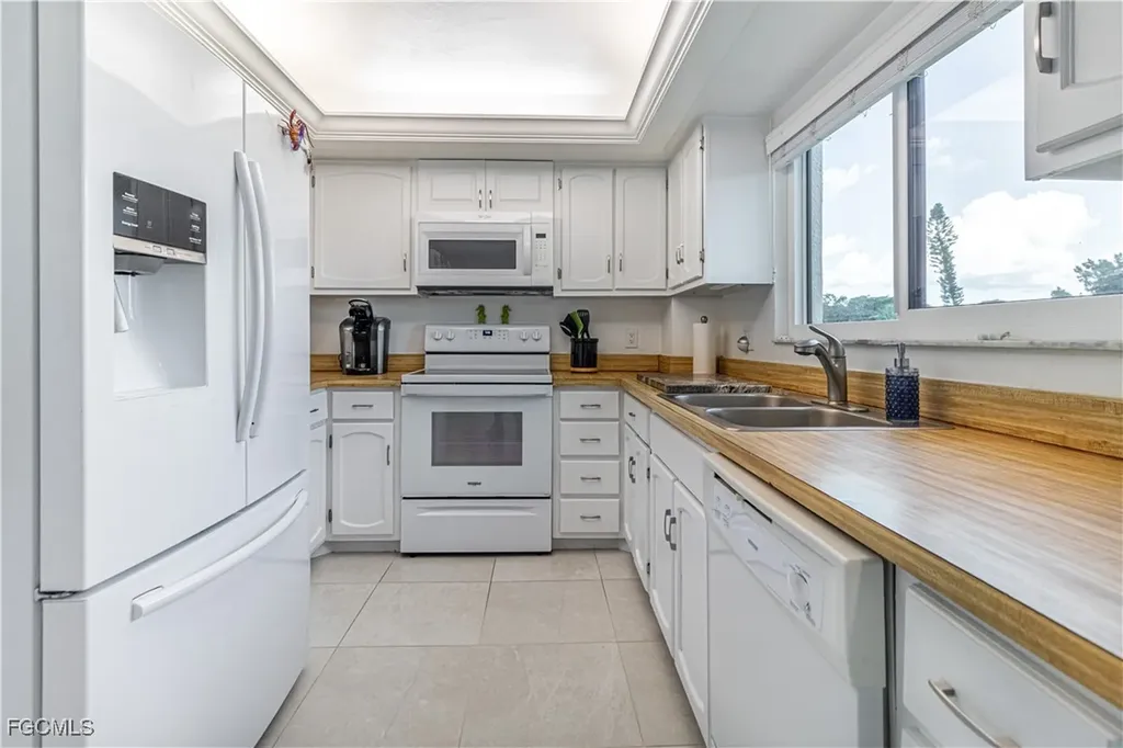 7402 Lake Breeze Drive Fort Myers FL 33907