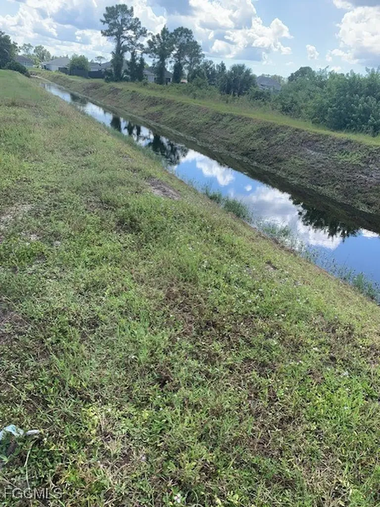 3125 38th Street SW Lehigh Acres FL 33976