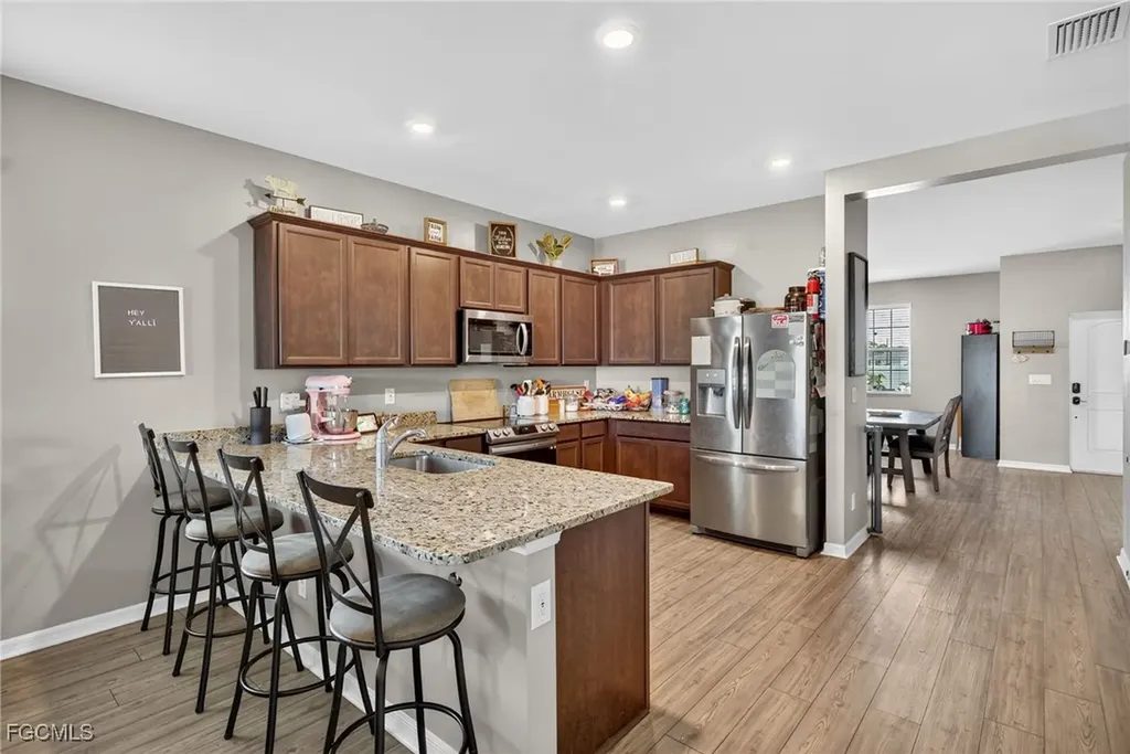 1821 NW 12th Terrace Cape Coral FL 33993