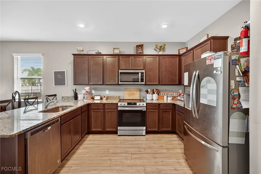 1821 NW 12th Terrace Cape Coral FL 33993