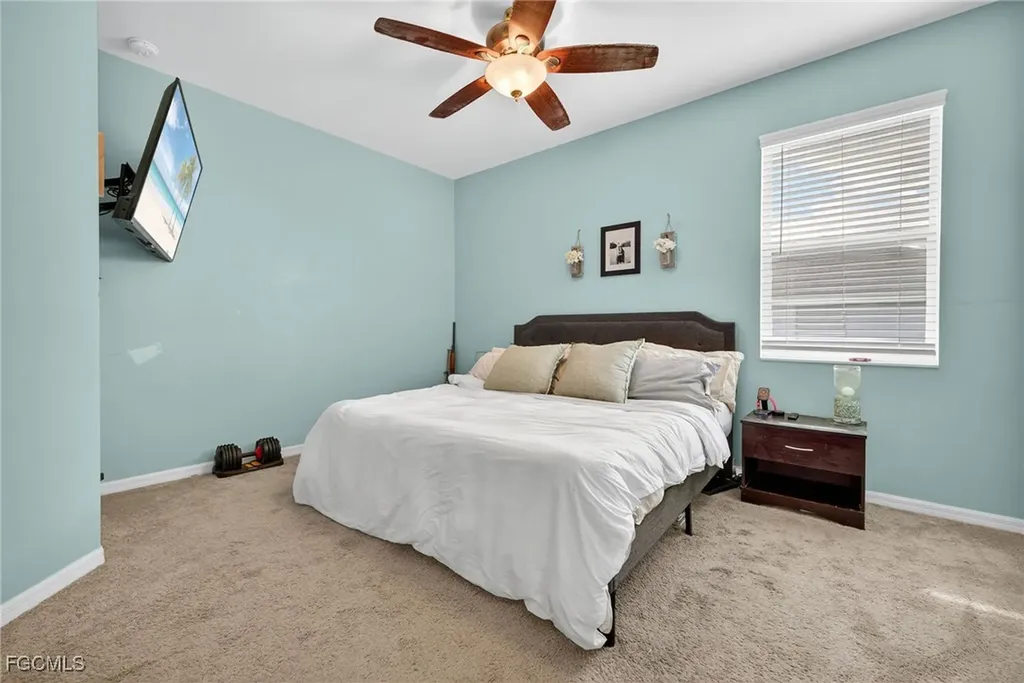 1821 NW 12th Terrace Cape Coral FL 33993