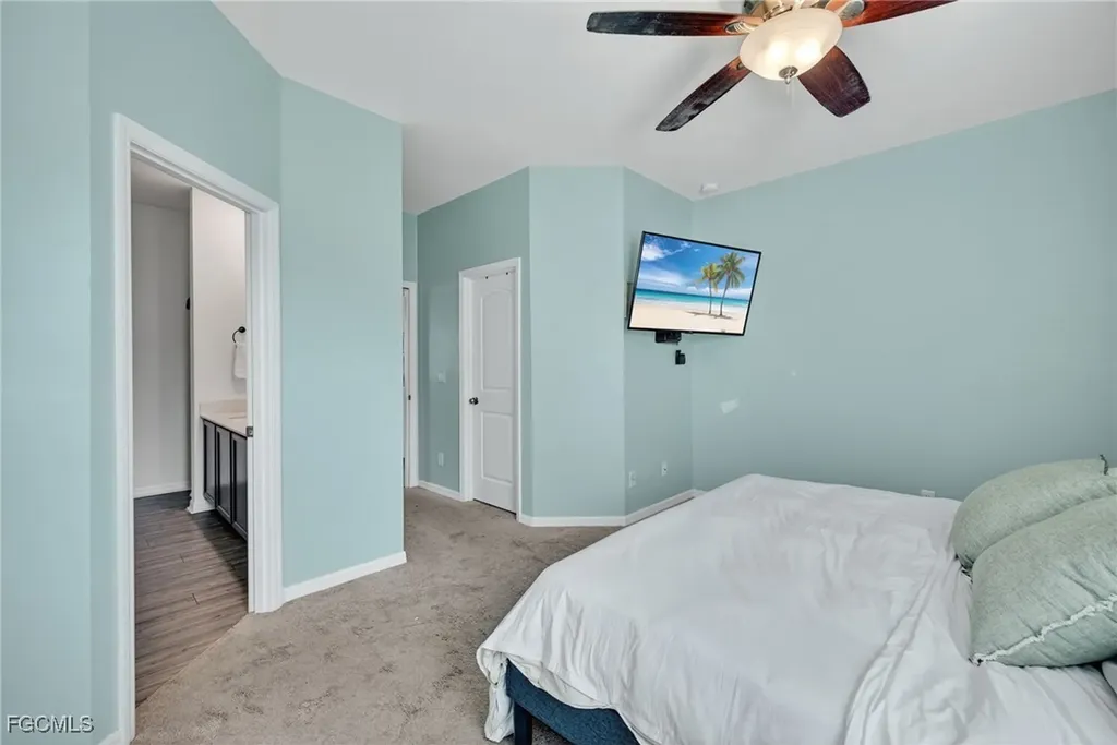 1821 NW 12th Terrace Cape Coral FL 33993