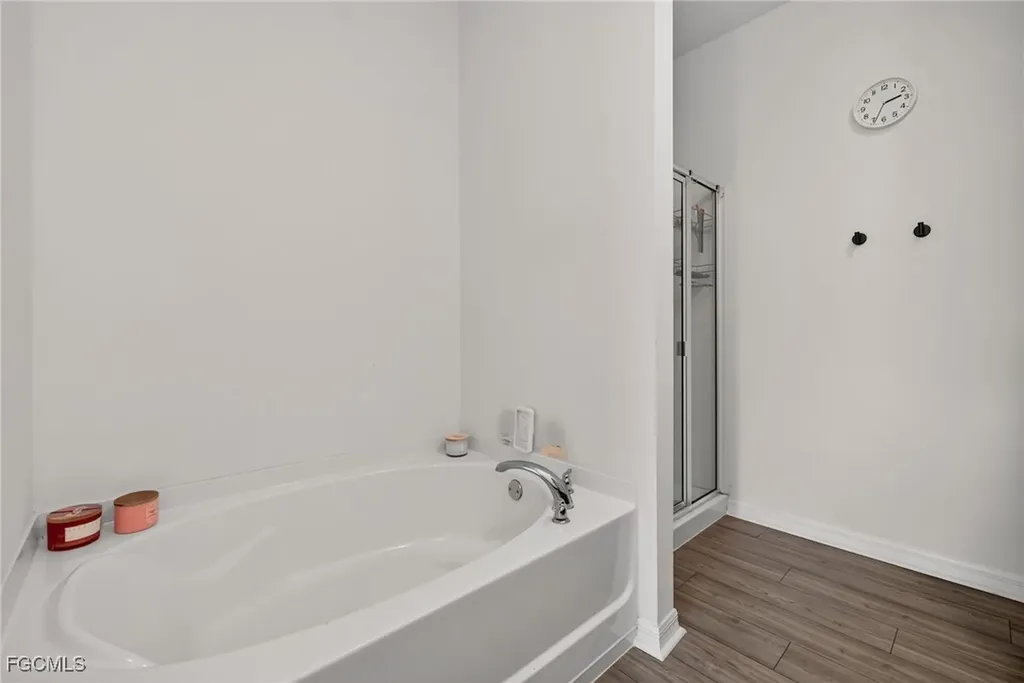 1821 NW 12th Terrace Cape Coral FL 33993