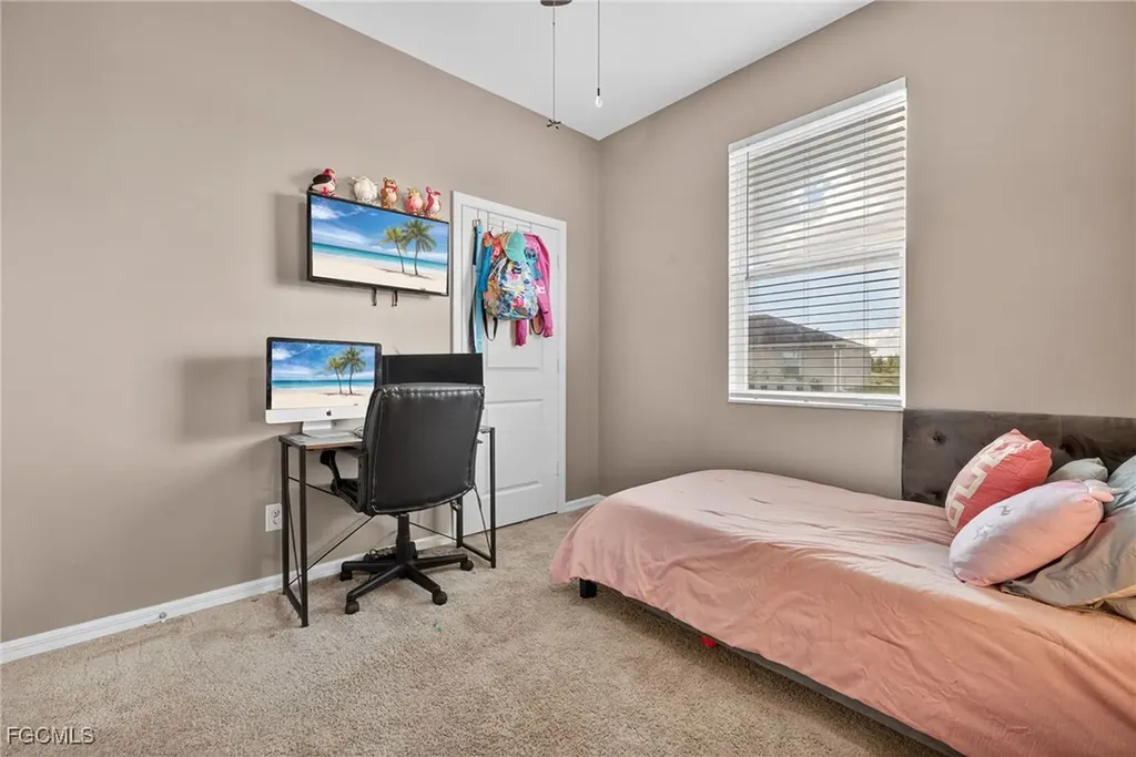 1821 NW 12th Terrace Cape Coral FL 33993