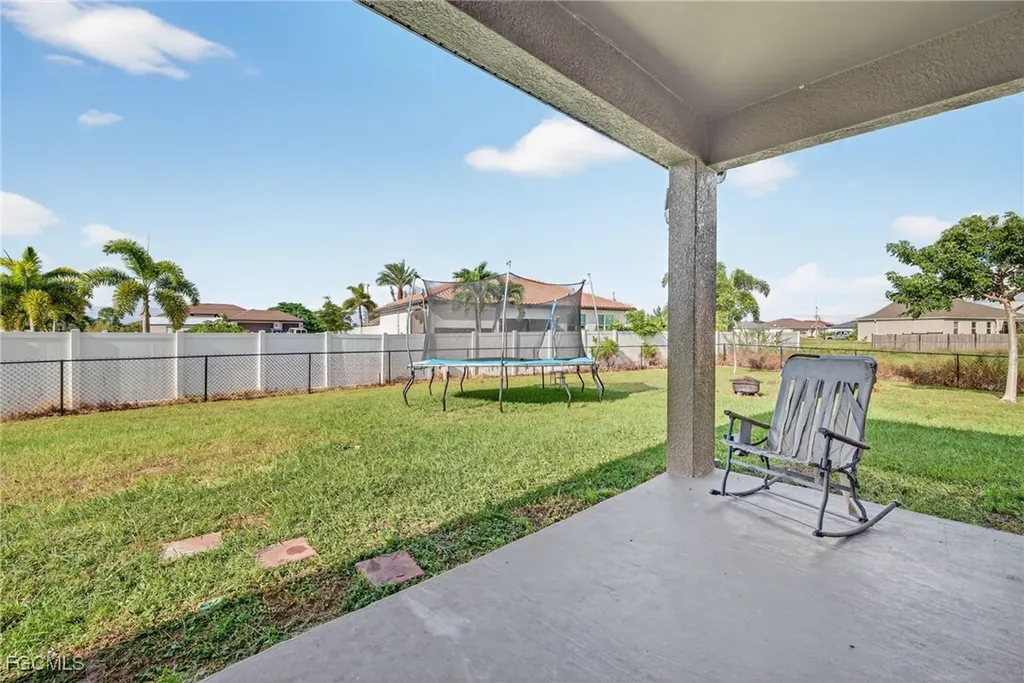 1821 NW 12th Terrace Cape Coral FL 33993