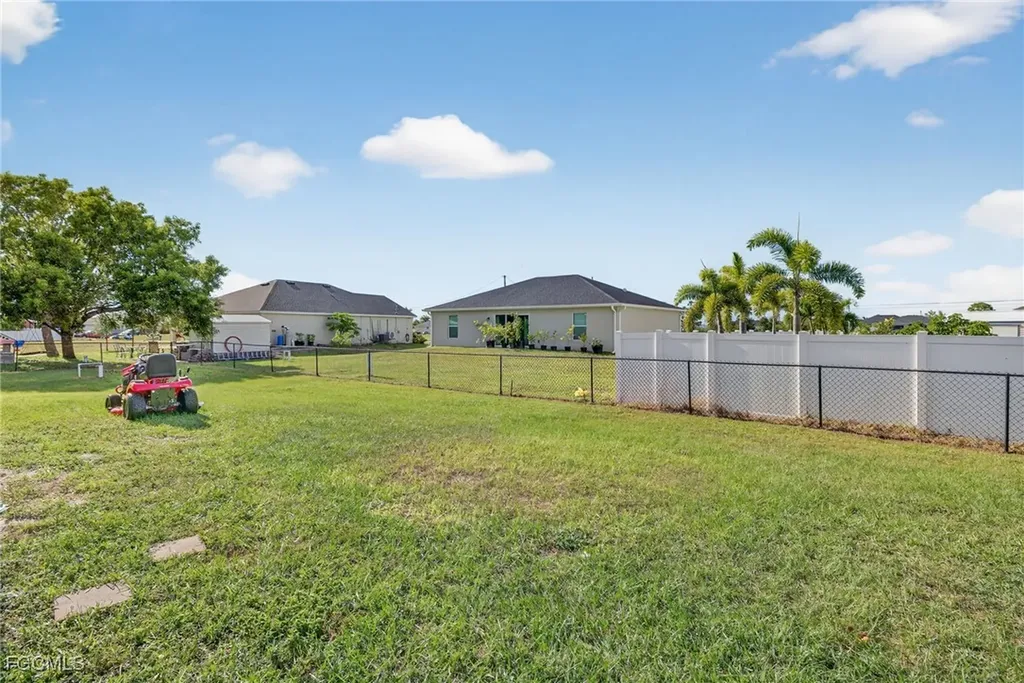 1821 NW 12th Terrace Cape Coral FL 33993
