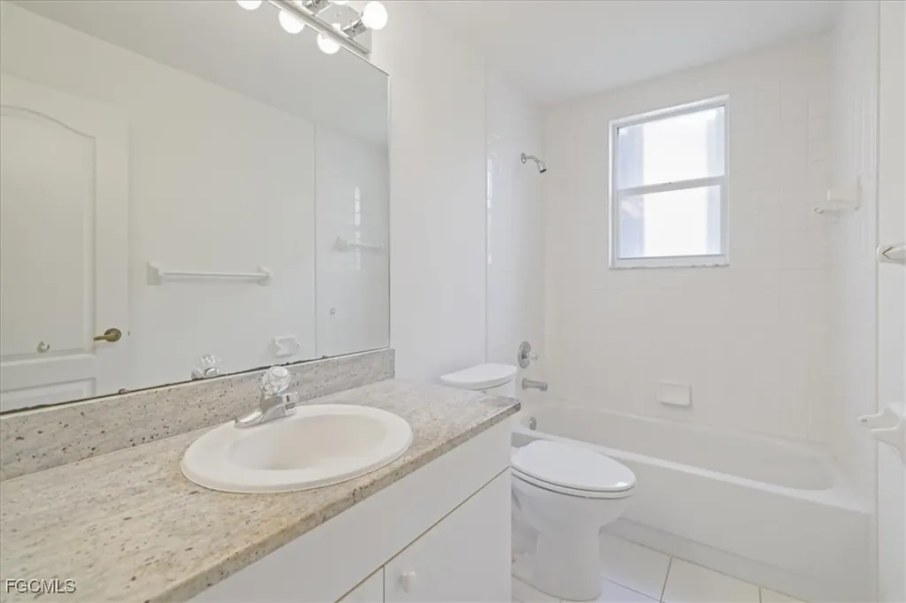 8207 Breton Circle Fort Myers FL 33912