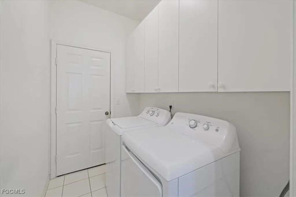 8207 Breton Circle Fort Myers FL 33912