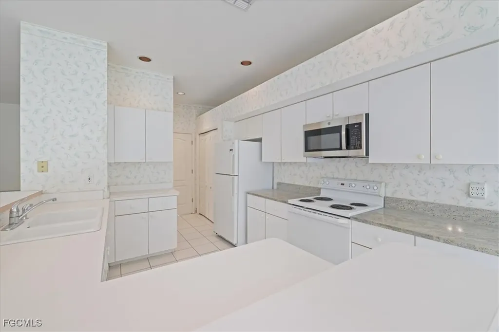 8207 Breton Circle Fort Myers FL 33912