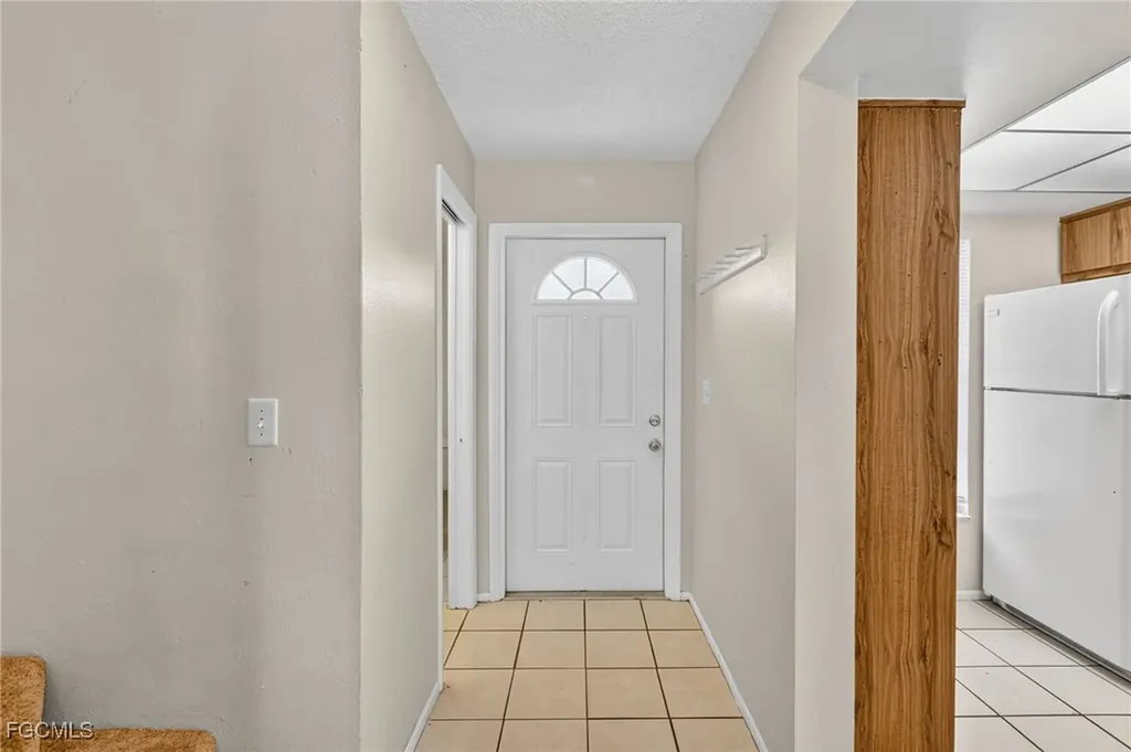 4641 SW Santa Barbara Place Cape Coral FL 33914