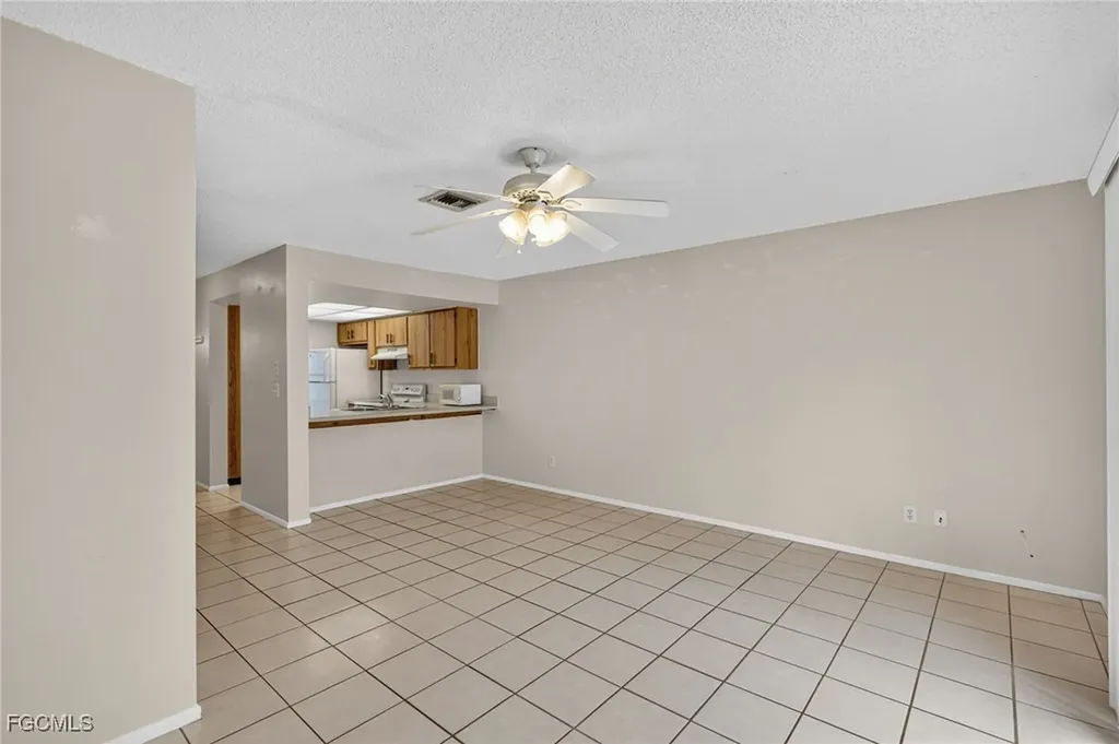4641 SW Santa Barbara Place Cape Coral FL 33914