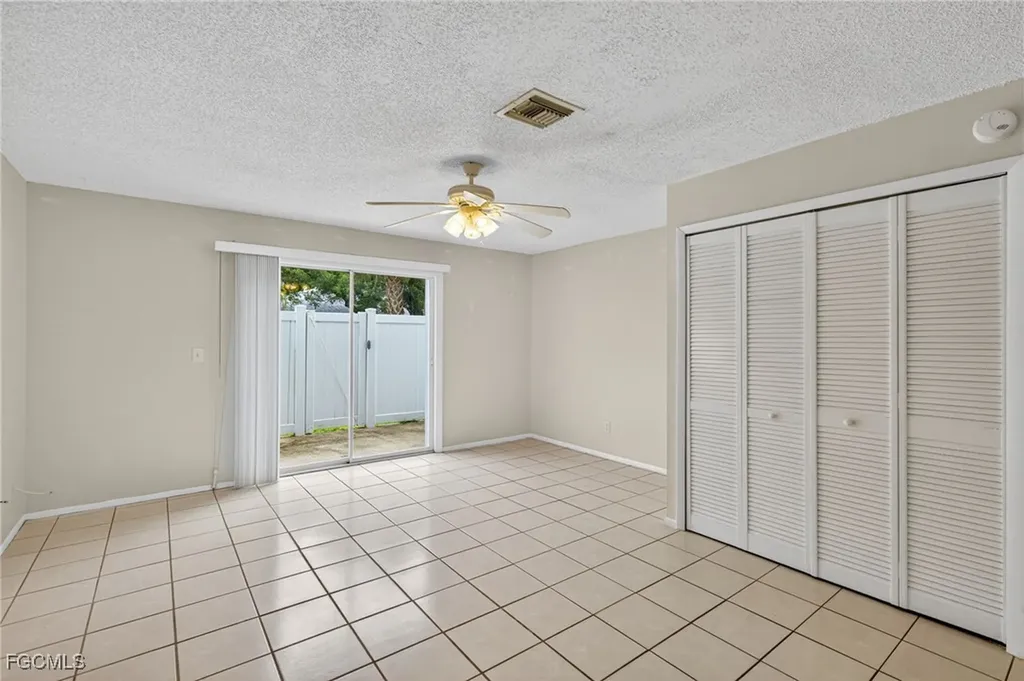 4641 SW Santa Barbara Place Cape Coral FL 33914