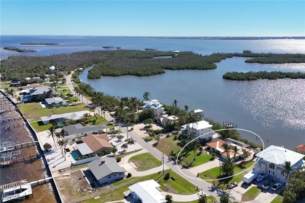 2281 8th Avenue St. James City FL 33956