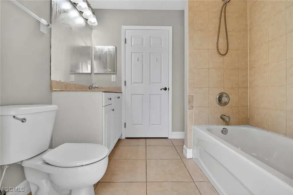 3728 SW 3rd Street Cape Coral FL 33991