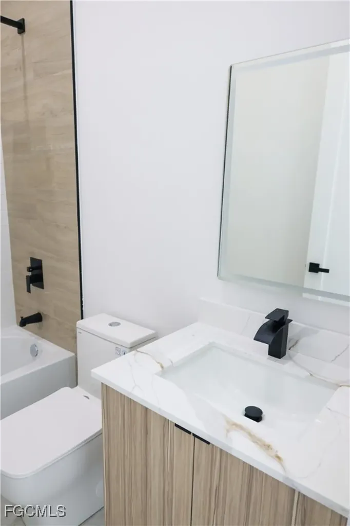 1528 NW 37th Avenue Cape Coral FL 33993