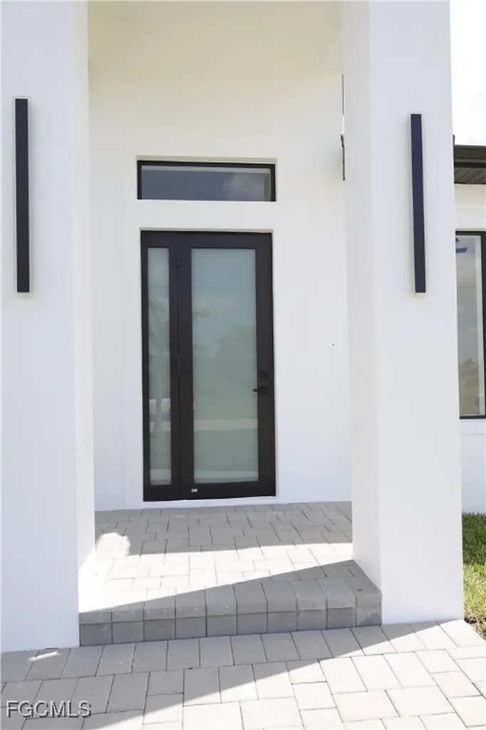 1528 NW 37th Avenue Cape Coral FL 33993