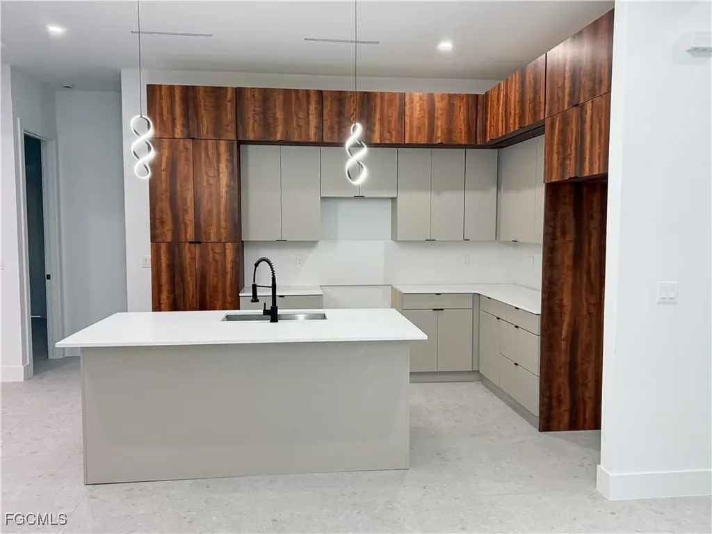 1528 NW 37th Avenue Cape Coral FL 33993