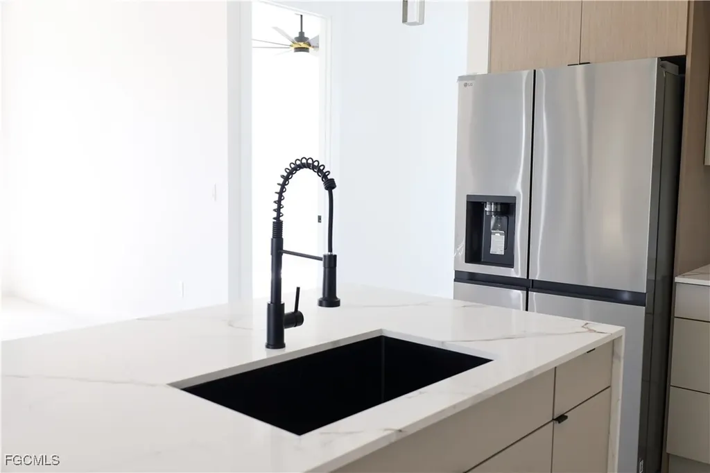 1528 NW 37th Avenue Cape Coral FL 33993